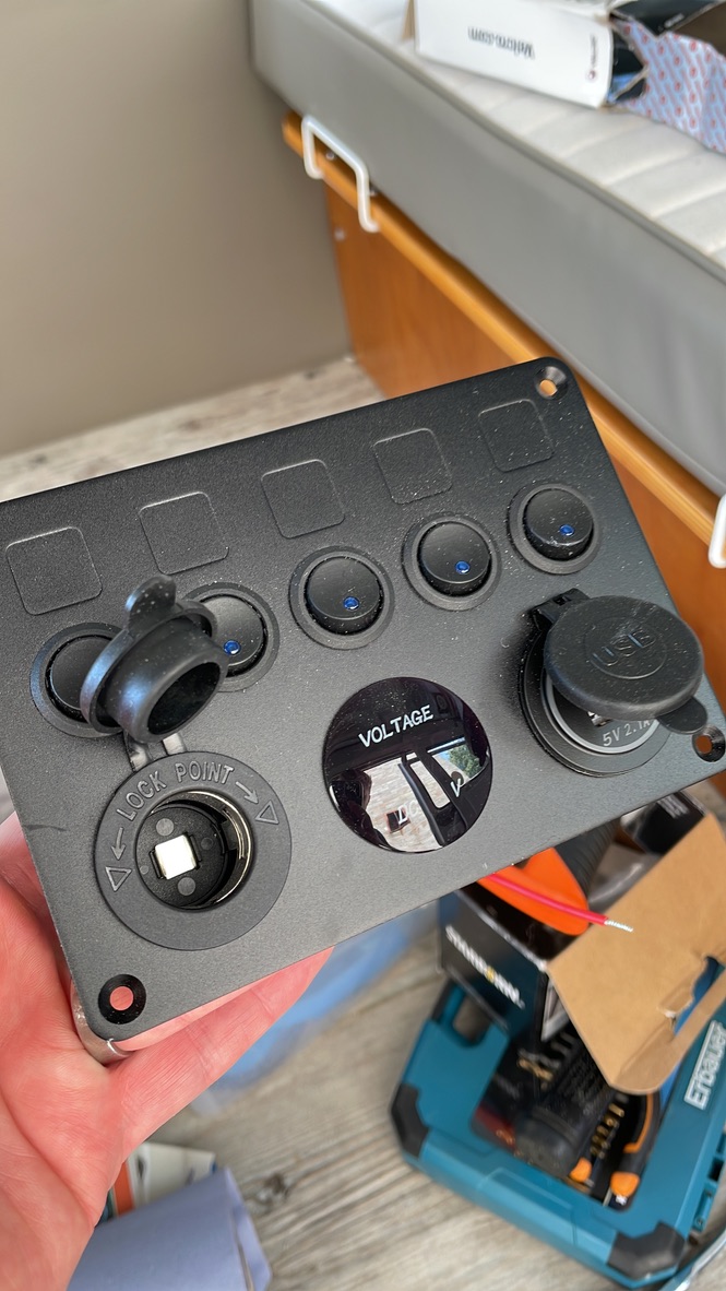 12V electrical panel in Jenny