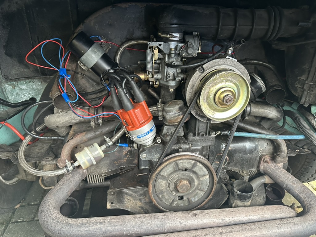 Removing rusty old tinware from VW engine