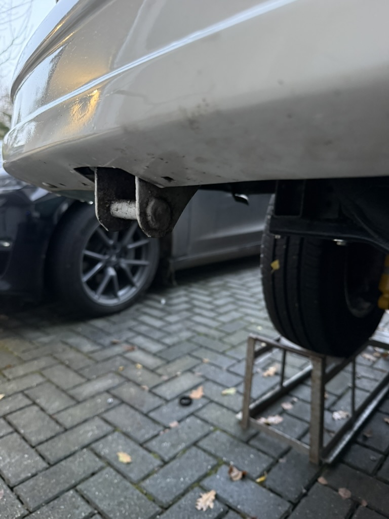 Final view of the Vintage Speed exhaust installation